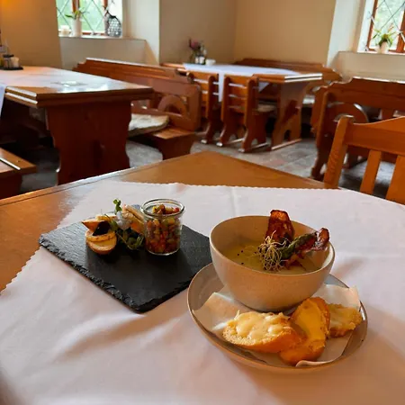 Tadeasovy Domky Guest house